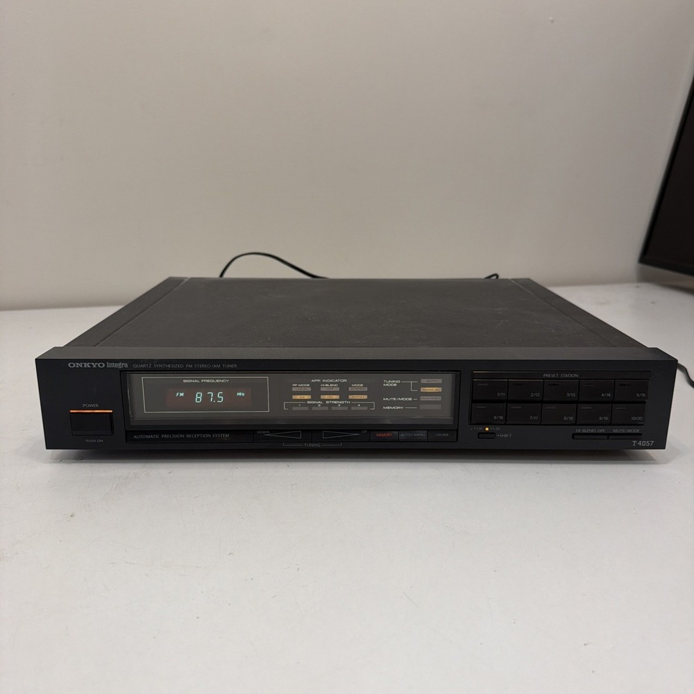 Vintage Onkyo Integra T-4057 Quartz Synthesized FM/AM Tuner